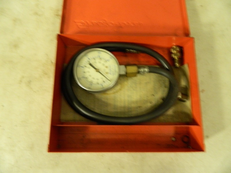 lot 82 image: Snap On Oil Pressure Test Gauge