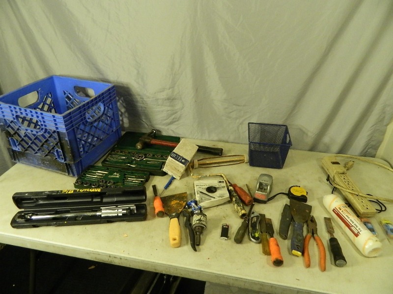 lot 85 image: Torque Wrench, Tap and Die, Hand Tools, Etc