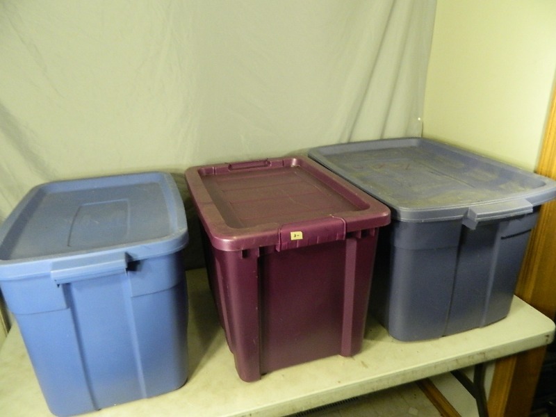 lot 103 image: 3 Totes with Lids