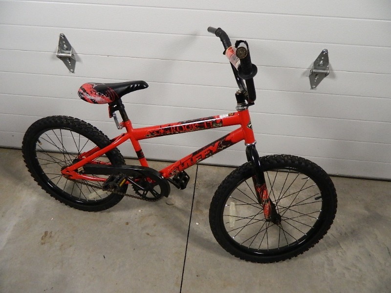 lot 31 image: 20 inch Freestyle Bike