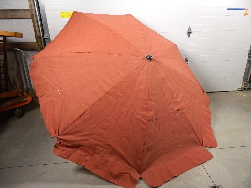 lot 116 image: Large Patrio Umbrella