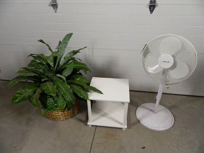 lot 127 image: Fan, Table, Fake Plant