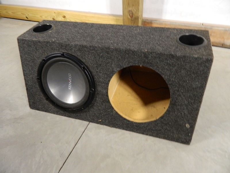 lot 143 image: Kenwood Subwoofer with Box