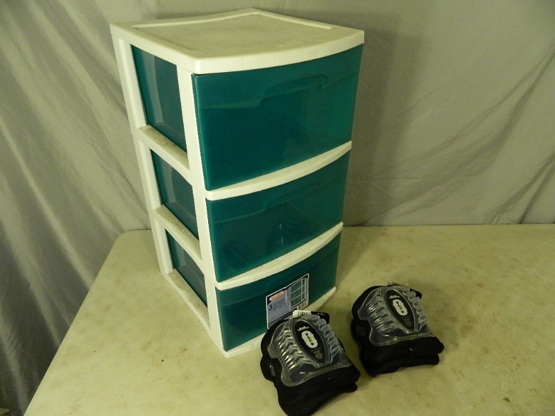 lot 154 image: New Gel Knee Pads and 3 Drawer Organizer