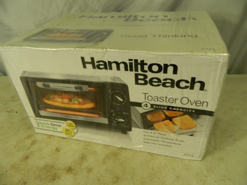 lot 173 image: New Hamilton Beach Toaster Oven