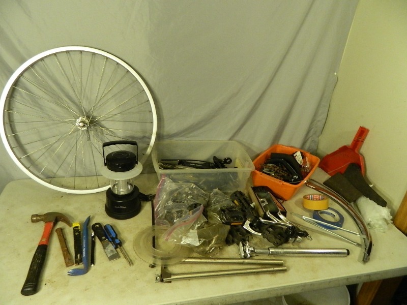 lot 195 image: Tools and Bike Parts