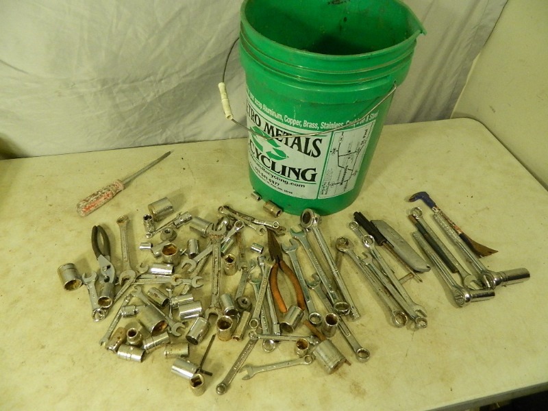 lot 201 image: Bucket of Tools
