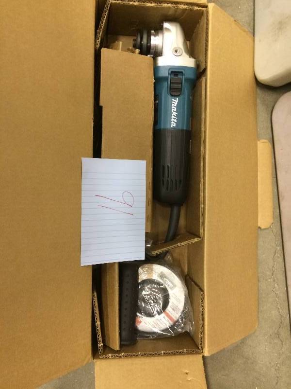 Makita 12 Amp 4-12 in. SJS II High-Power Angle Grinder Never Used