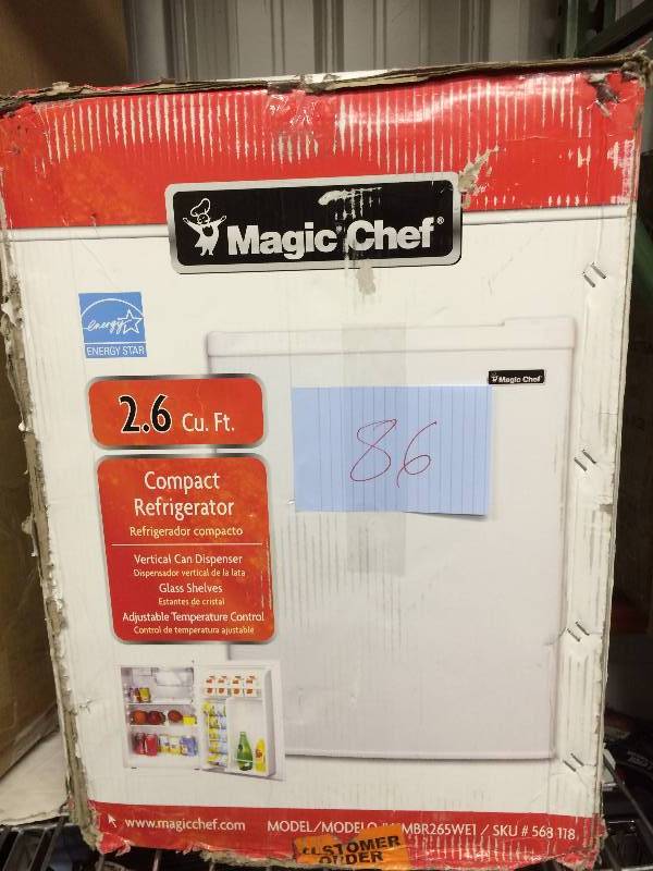 Magic Chef 2.6 compact Refrigerator White never used