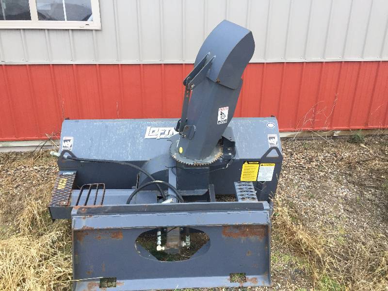 SKIDS STEER SNOWBLOWER 67 INCHES OUTSIDE TO OUTSIDE
