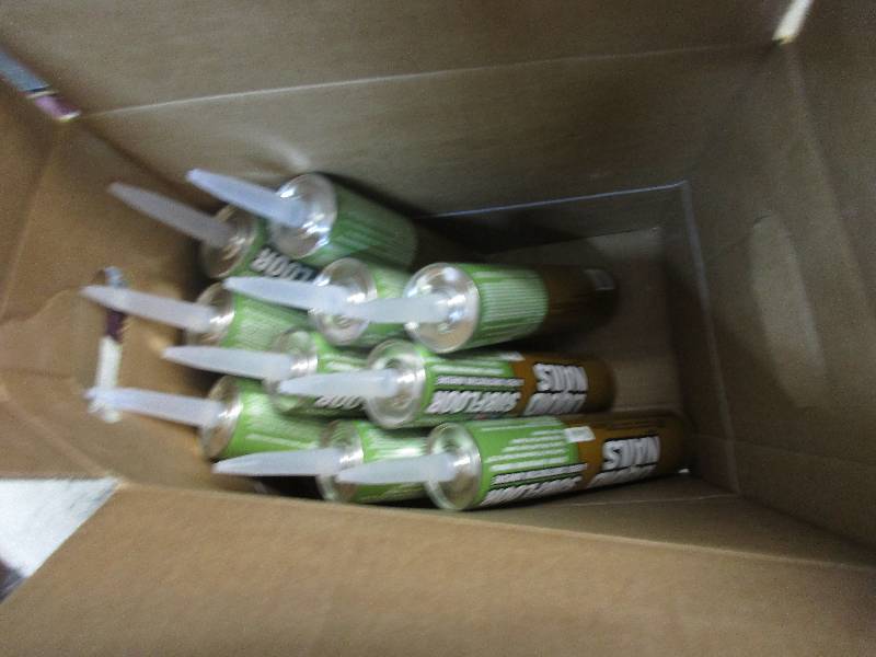 lot 19 image: 10 tubes liquid nails