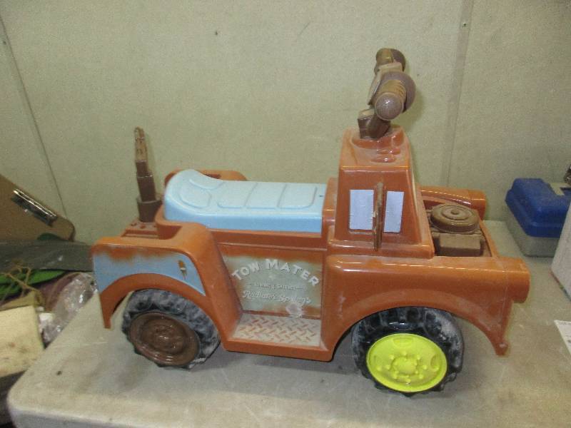 lot 33 image: cars-tow master 6 volt