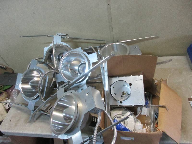 lot 47 image: drop ceiling light fixtures 6 total