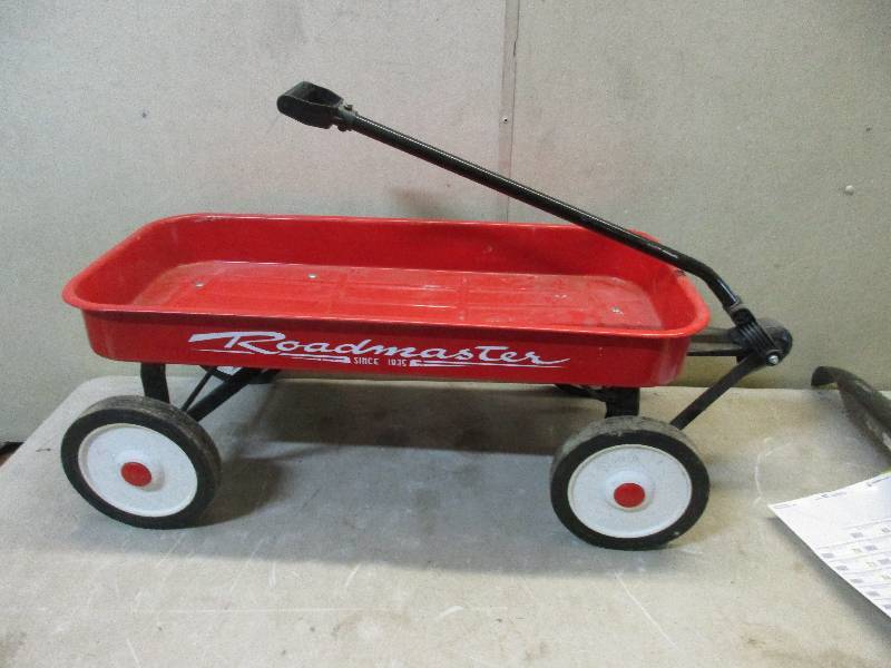 lot 67 image: roadmaster wagon
