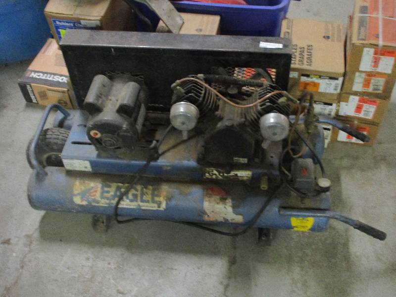 lot 107 image: eagle 6.0 portable air compressor w wheel