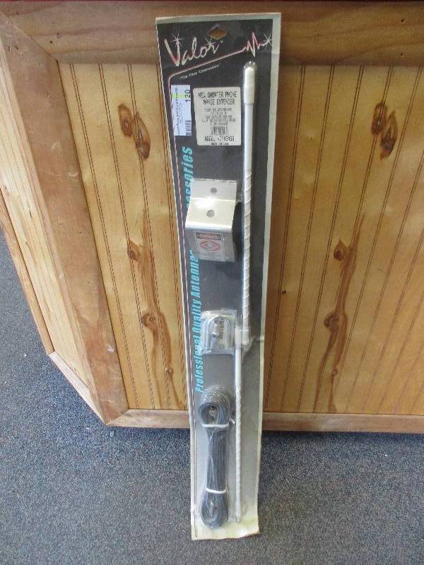 lot 120 image: valor phone range extender - white - NEW- 1.5 ft long