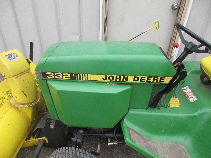 lot 1-2 image: John Deere 332 Diesel 50 lawn mower - snow blower - dethatcher