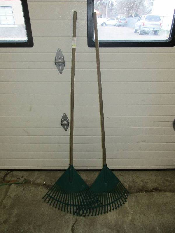 lot 140 image: 2 lawn rakes