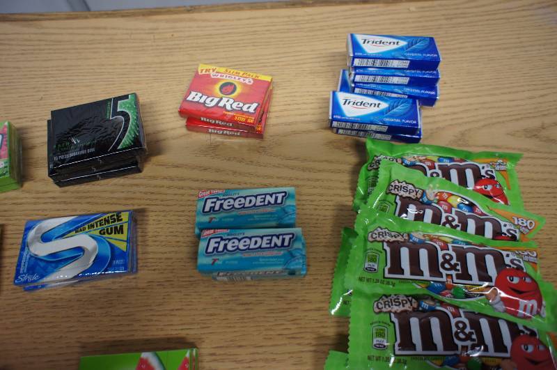 Lot of 40 Pieces of Assorted Candy and Gum Exp - 2016
