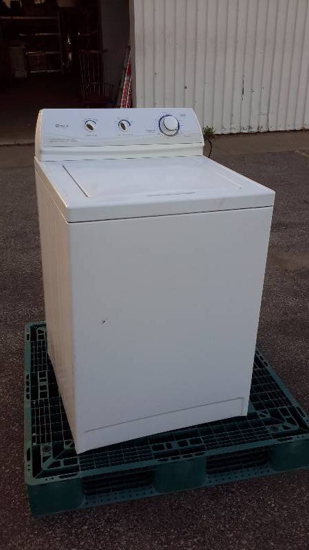 lot 12 image: Washer