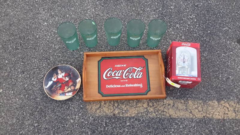 lot 17 image: Coca-Cola assortment lot