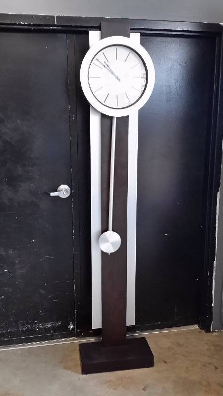lot 31 image: Modern style grandfather clock