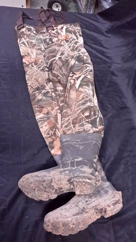 lot 42 image: Ducks Unlimited waders 400 G Thinsulate