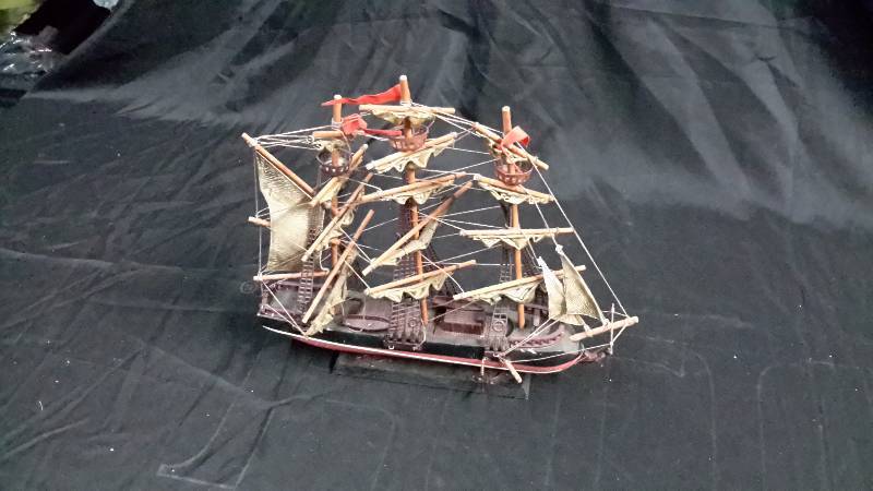 lot 49 image: Sailing schooner model