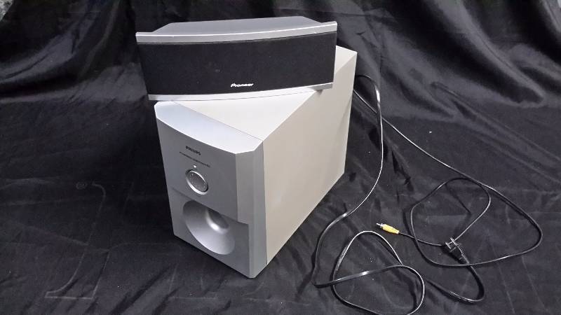 lot 54 image: Phillips powered subwoofer & pioneer center speaker