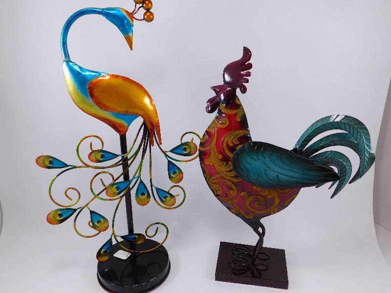 lot 15 image: Lot of 2 Bird Statues from Pier 1