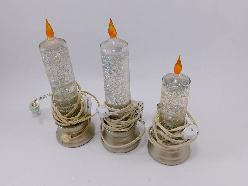 lot 16 image: Lot of 3 Candle Lamps