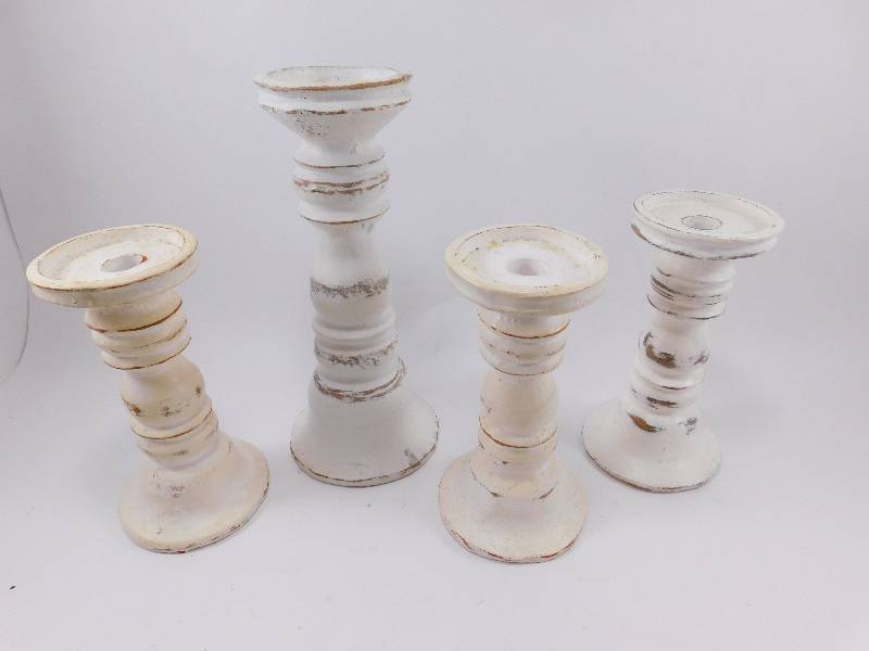 lot 20 image: Lot of 4 Pottery Barn Candle Holders