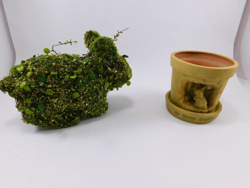 lot 28 image: Flower Pot and Rabbit