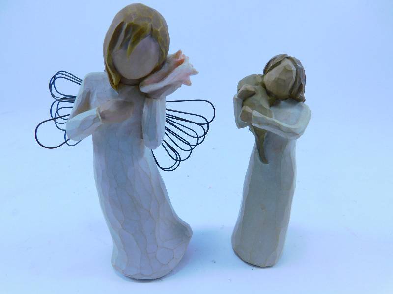 lot 42 image: 2 Willow Tree Figurines