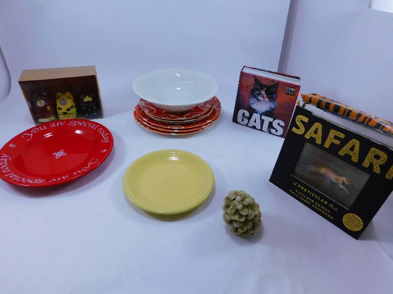 lot 46 image: Various Pier 1 Imports Lot