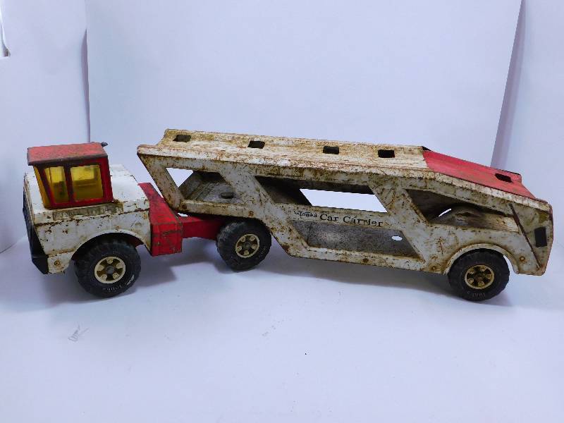 lot 48 image: Vintage Mighty Tonka Car Carrier