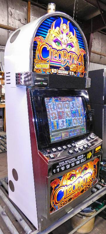 lot 1006 image: IGT CLEOPATRA VIDEO SLOT MACHINE