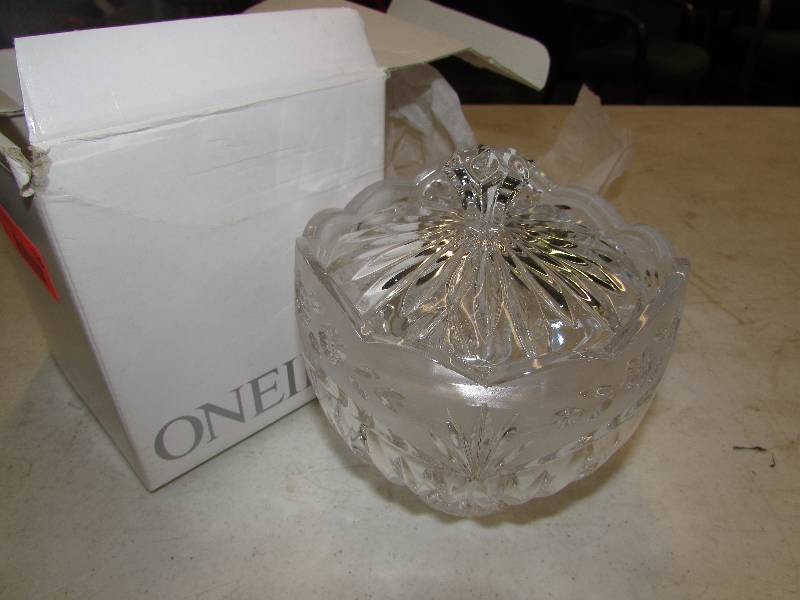 Oneida Crystal Candy Dish