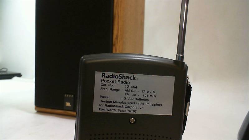 lot 395 image: Radio Shack portable pocket radio model12-464