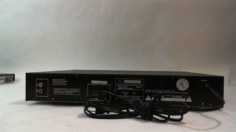 lot 431 image: Kenwood model DP850 CD player radio combination