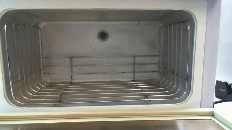 lot 511 image: Salon Stuff Hot Cabinet towel heater model 207