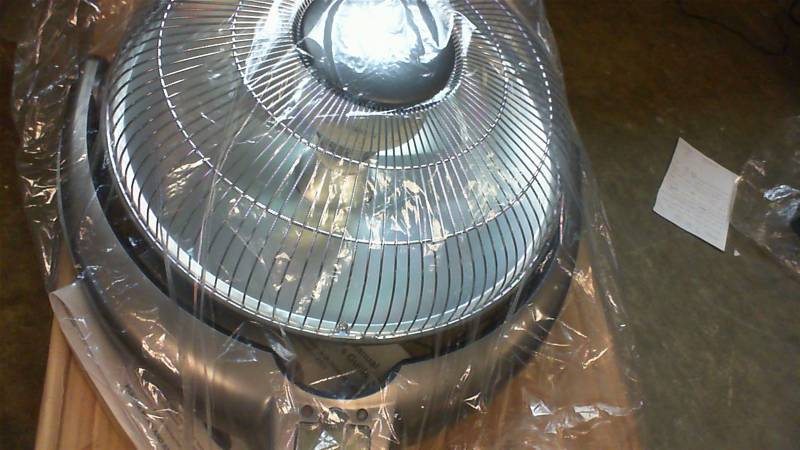 lot 35 image: Optimus H-4501 14-Inch Oscillitating Pedestal Digital Dish Heater with Remote