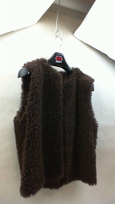 lot 61 image: Homemade Brown fuzzy vest approximately ML size