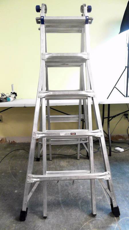 lot 504 image: Werner 21 MT22 Extendable Aluminum Ladder