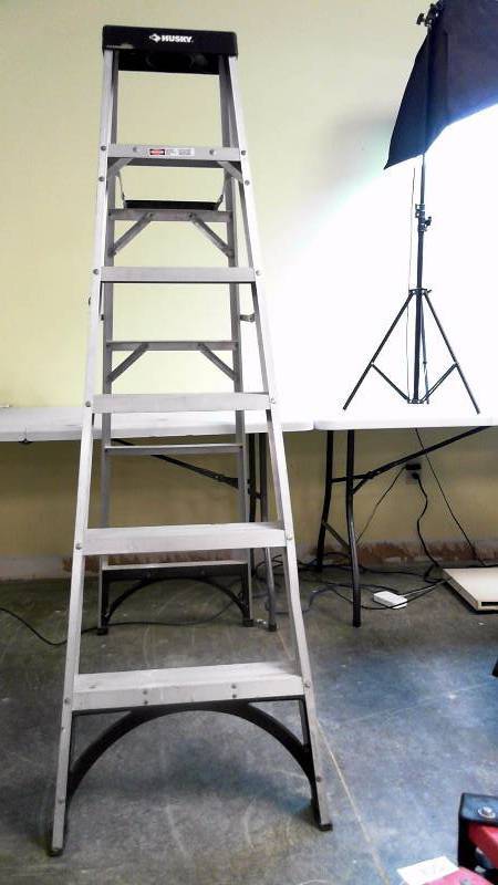 lot 509 image: Husky 6 Aluminum ladder
