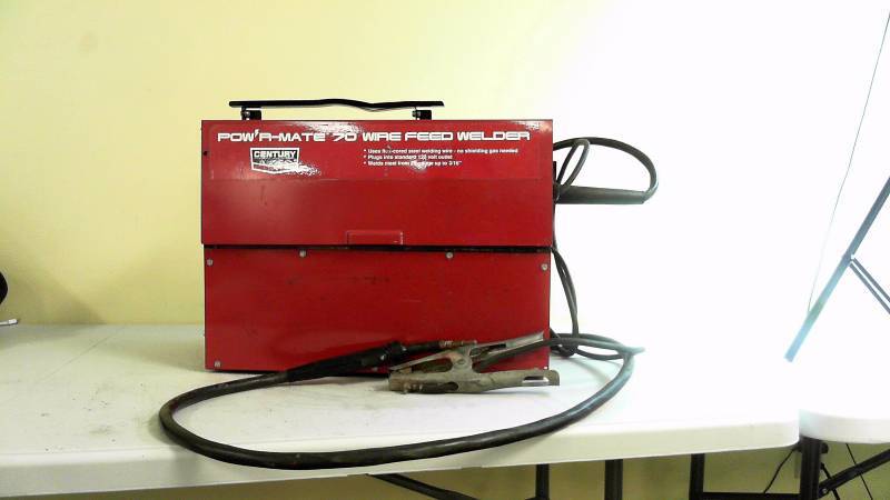 lot 546 image: Century Powermate 70 Wire Feed Welder