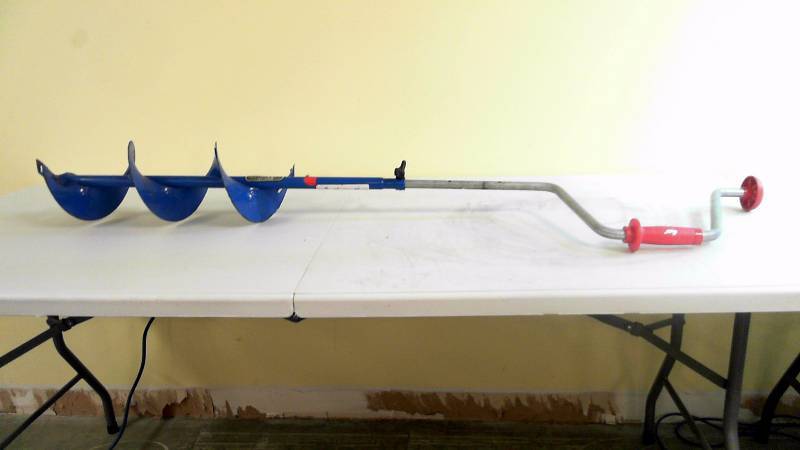 lot 562 image: Strikemaster 2-Piece Hand Auger