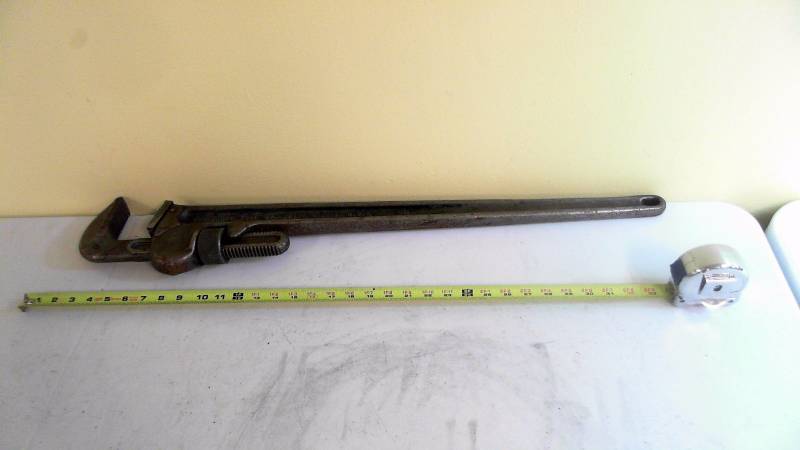 lot 571 image: Ridgid 36 Pipe Wrench