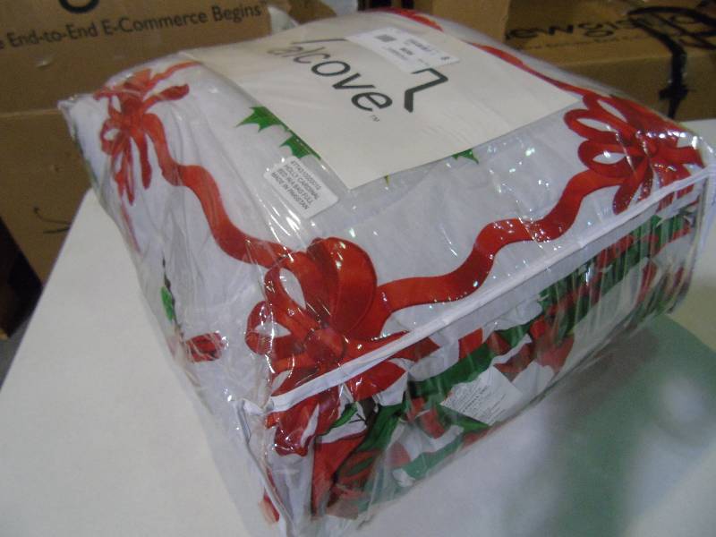 lot 2 image: alcove Holly Cardinal 8-Pc. Bed Set - Full