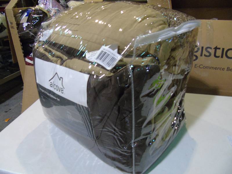lot 9 image: alcove Midnight 30pc Bedroom Super Set - King
